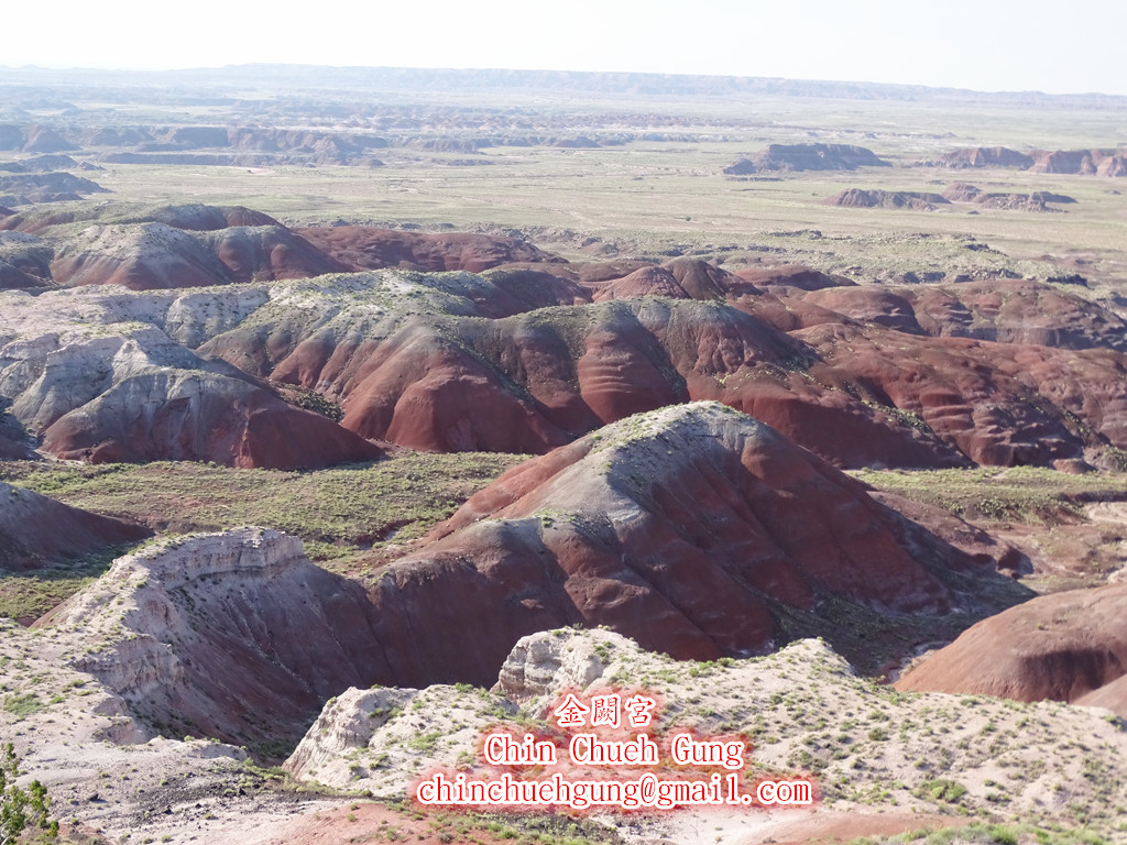 七彩岩下七彩寶
